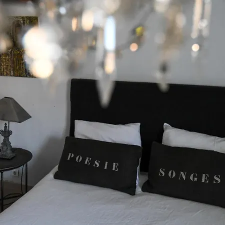 Maison Du Pierrou * Sorde-lʼAbbaye